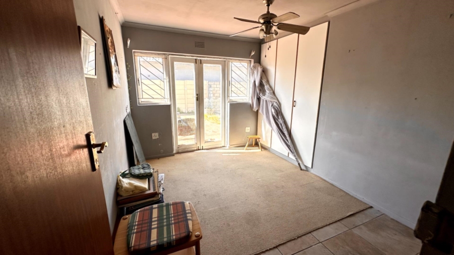 4 Bedroom Property for Sale in Sybrand Park Western Cape